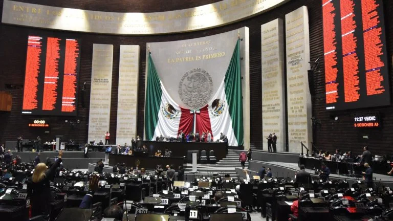 Reducción de la jornada laboral continúa en suspenso en la Cámara de Diputados