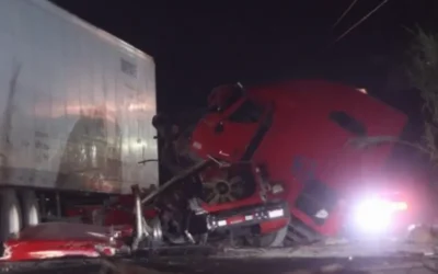 Accidente en carretera Salamanca-Irapuato deja daños materiales