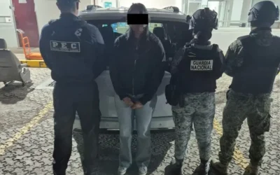 Aseguran más de 59 mil dosis de presunta cocaína en carretera Morelia-Salamanca; detienen a mujer estadounidense